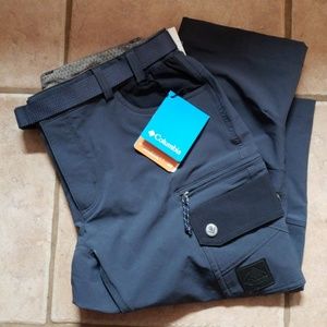 Columbia capris size L.